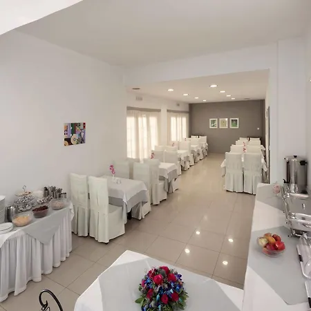 Hotel Francoise 2*